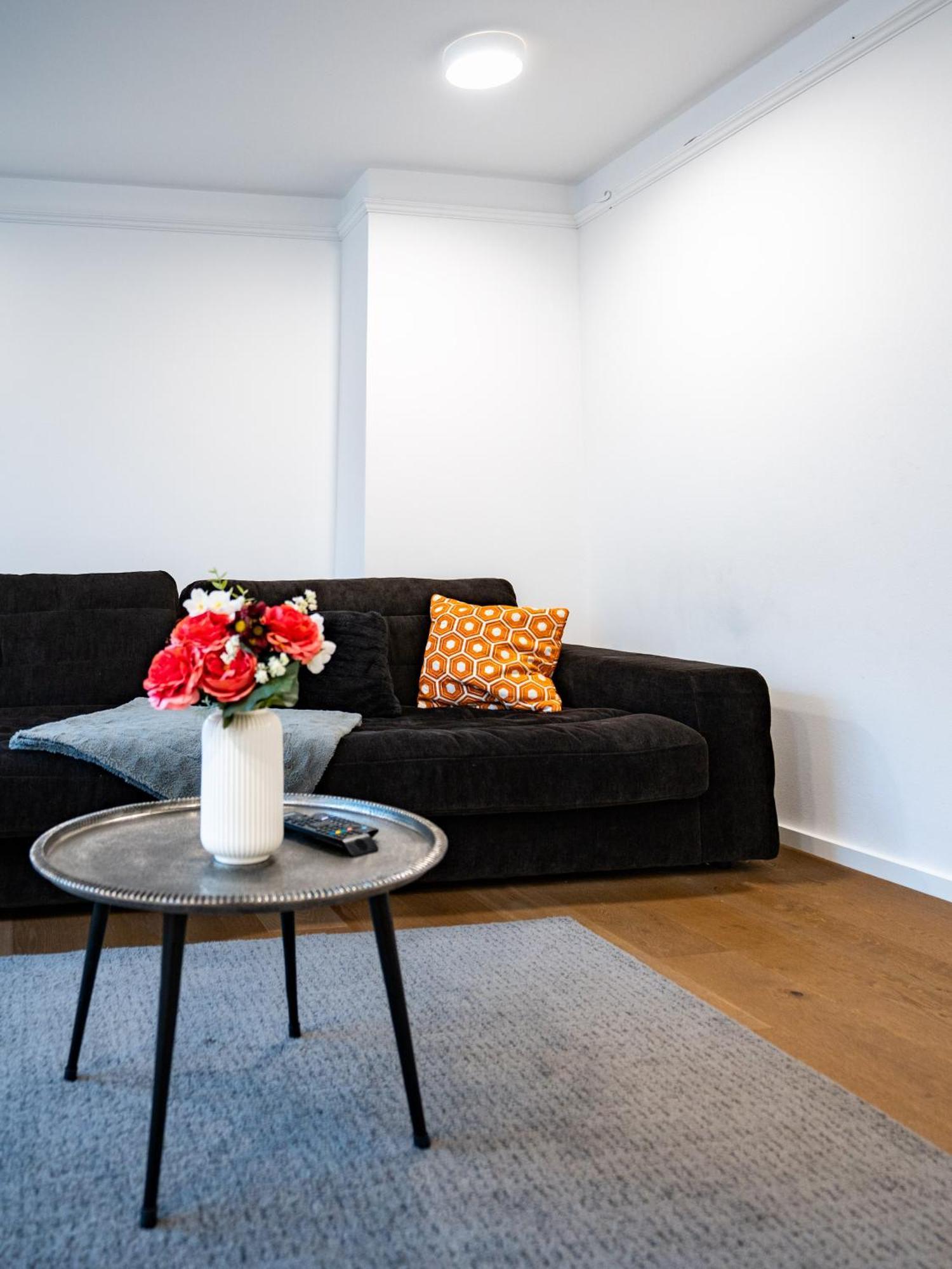 Whirlpool - Zentral - Designloft Mit Xxl Terrasse Wiesbaden