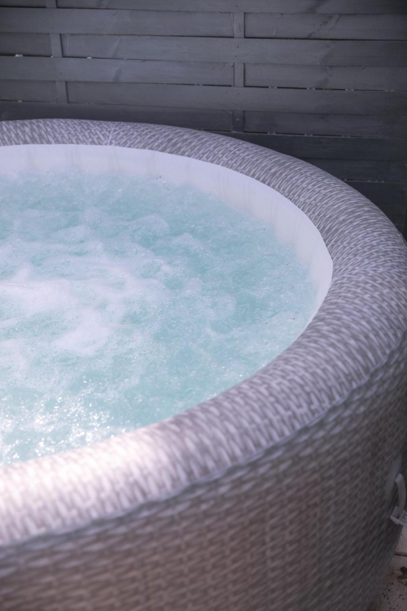 Whirlpool - Zentral - Designloft Mit Xxl Terrasse * Wiesbaden